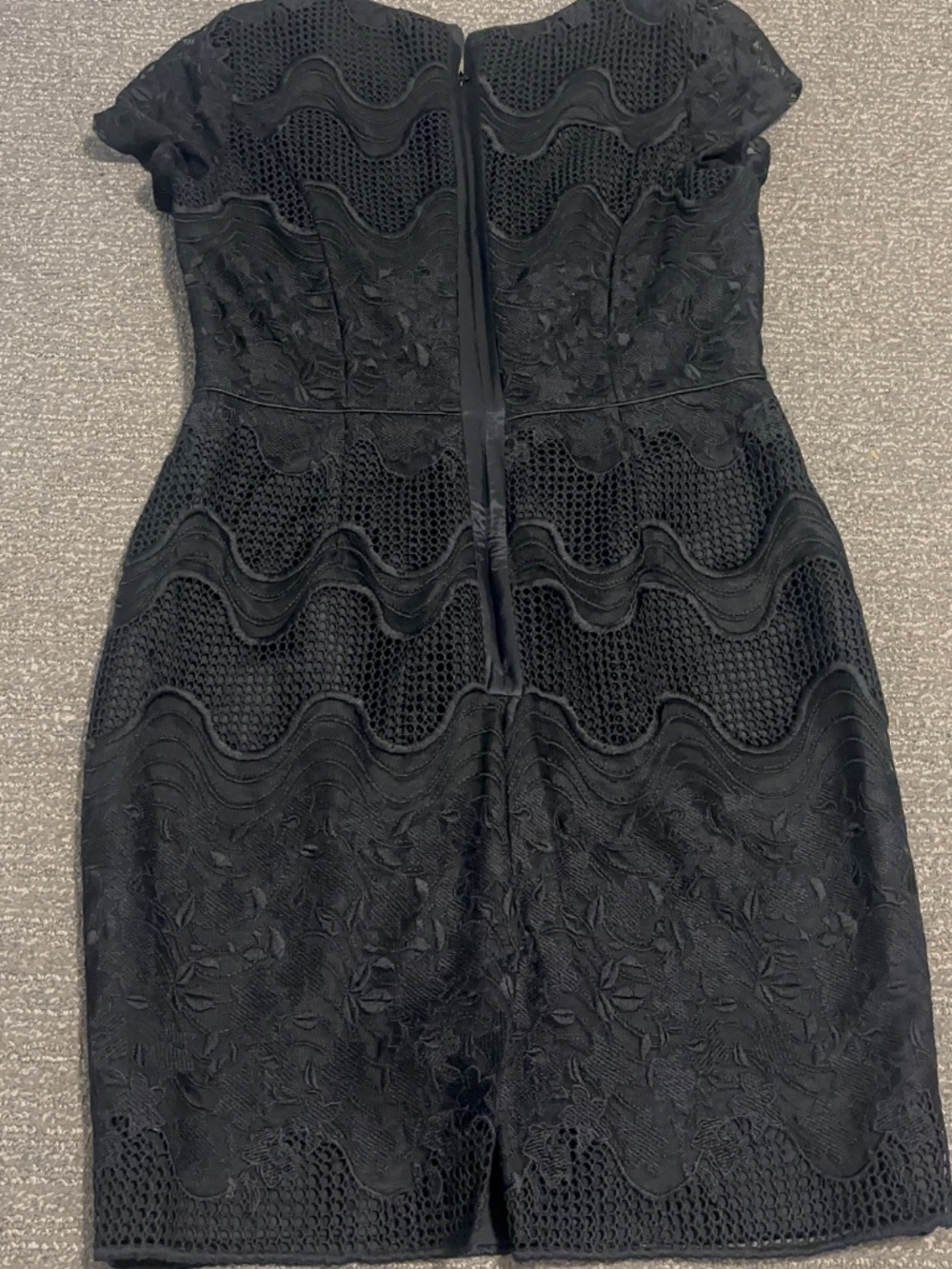 Dress - Picture 5 of 5